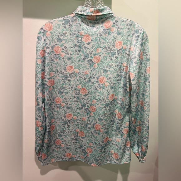 Vintage Pastel Floral Caper-Mates Print Women’s Button Blouse - Picture 6 of 7